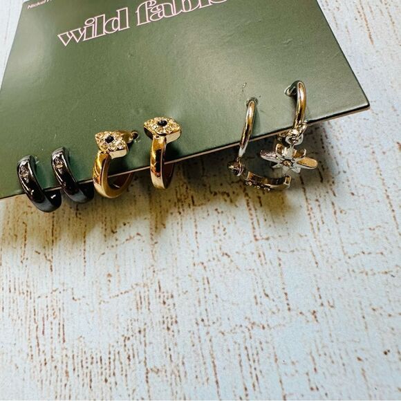 Wild Fable Hoop Earrings with Charms NWT - Picture 3 of 3